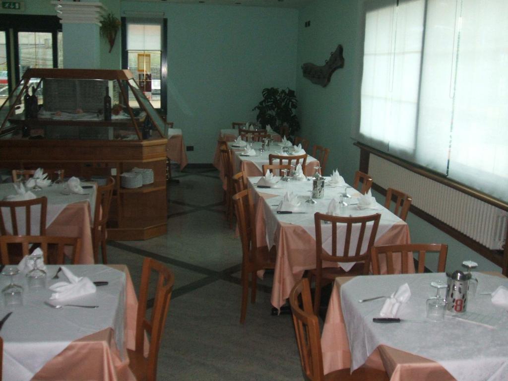 Hotel Kristall Loiano Exterior foto